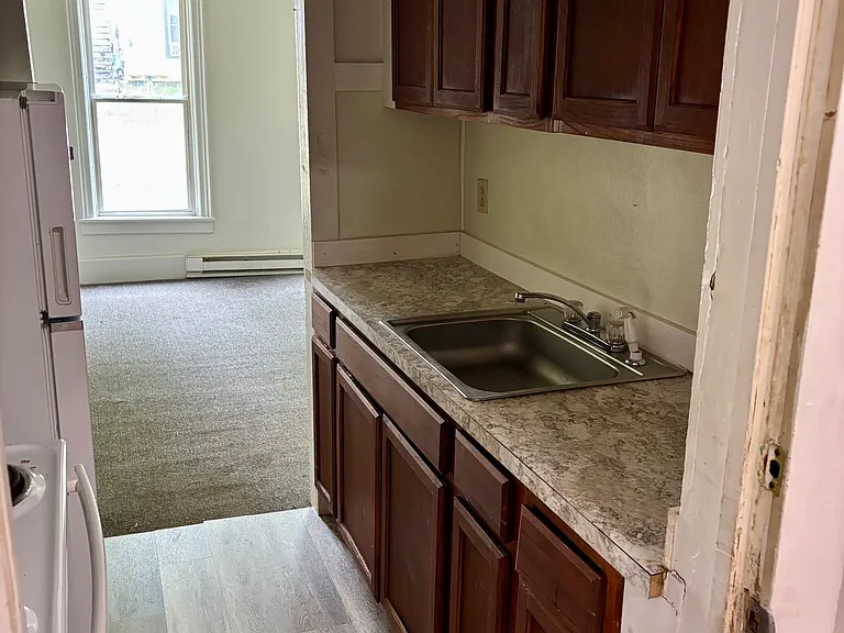 299 N Market St #C — Photo 3