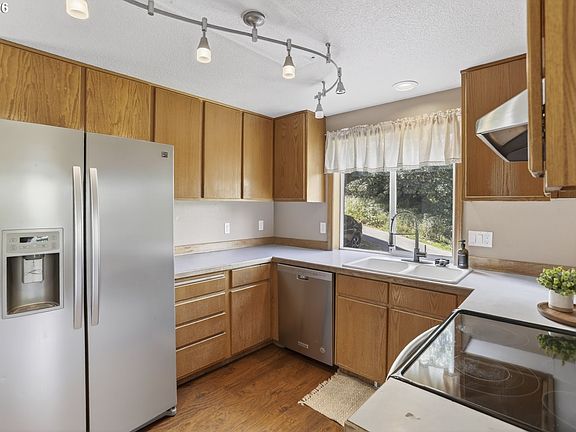 4th image of 1955 5th St