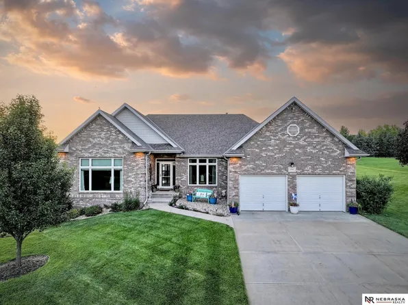 16260 Sage St, Omaha, NE 68136