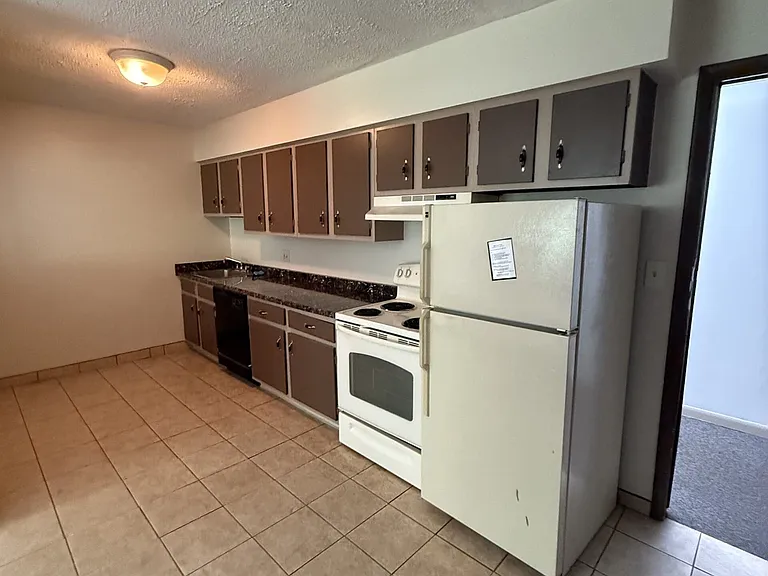 1855 Burnet Ave — Photo 19