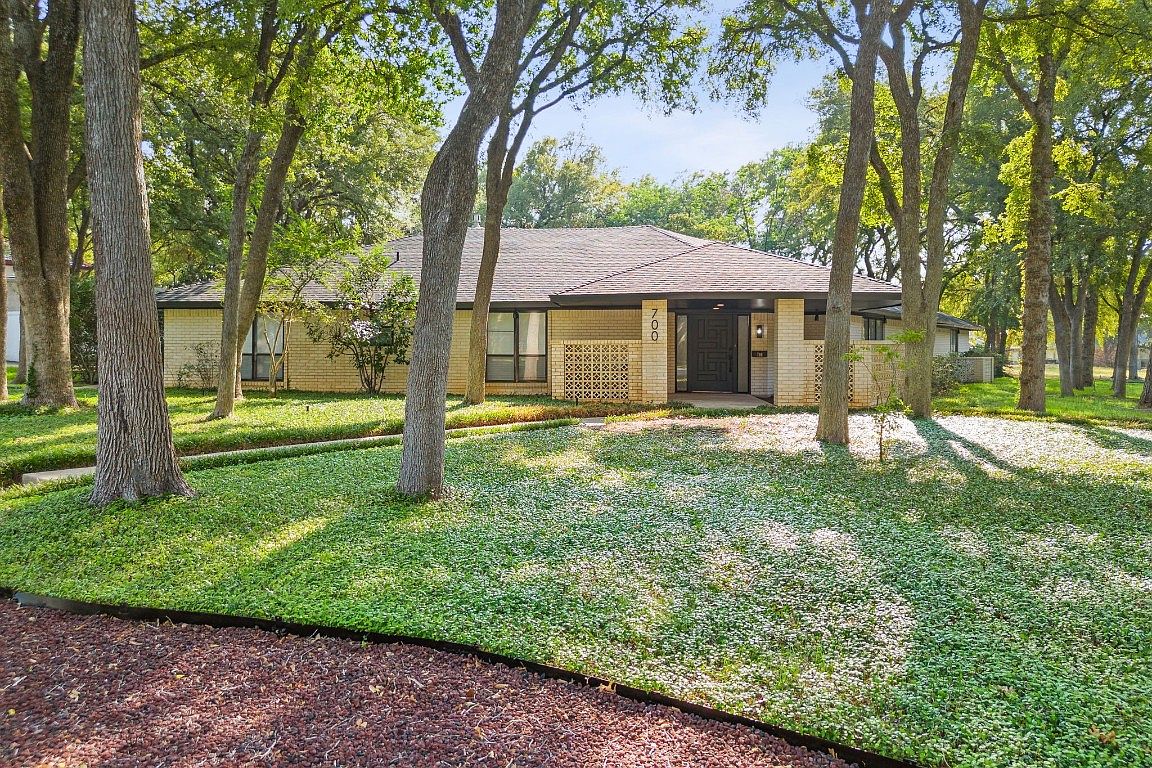 700 Havenwood Ln S, Fort Worth, TX 76112 | Zillow