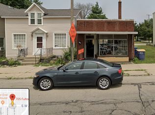 705 Fulton St W, Grand Rapids, MI 49504