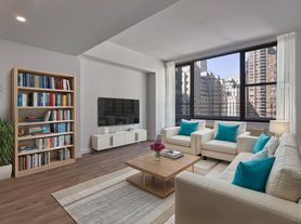 65 W 55th St