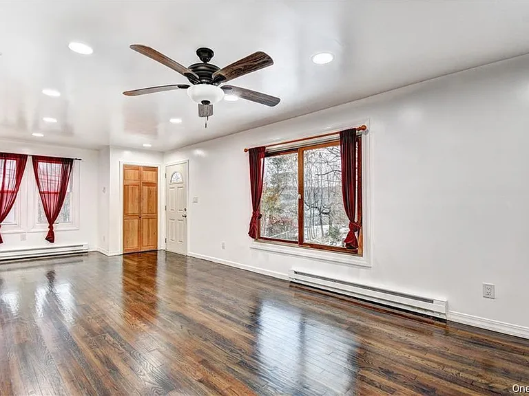 19 Lake Ave — Photo 6