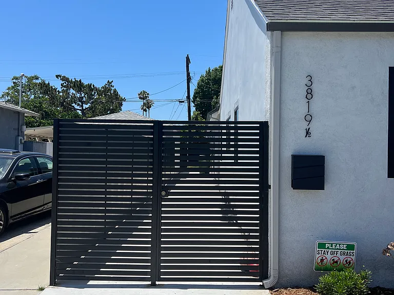 S Sycamore Ave — Photo 3