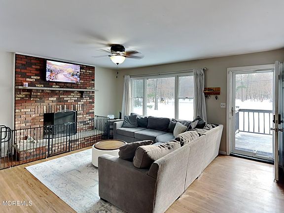 3rd image of 607 S Stump Tavern Road