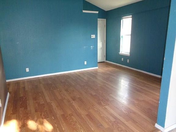 3rd image of 1737 Saint Mark Ave