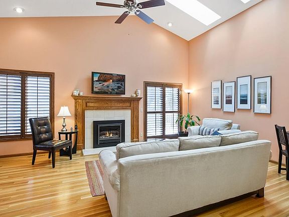 5th image of 506 Holly Cir