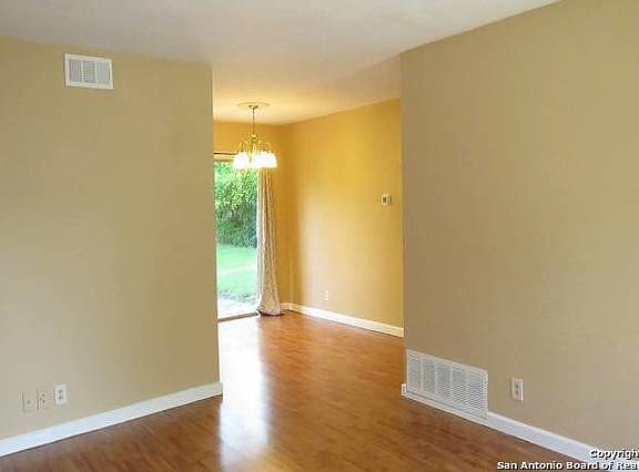 4th image of 4111 Moana Dr