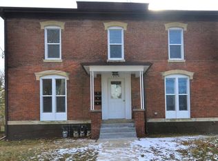204 Brown St APT 2, Valparaiso, IN 46383
