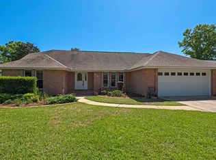 1818 Donegal Dr, Cantonment, FL 32533