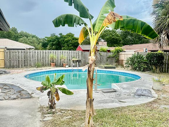 5th image of 4075 GREENWILLOW Lane W