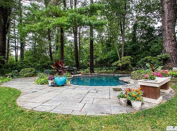 2nd image of 43 Oakcrest Ave