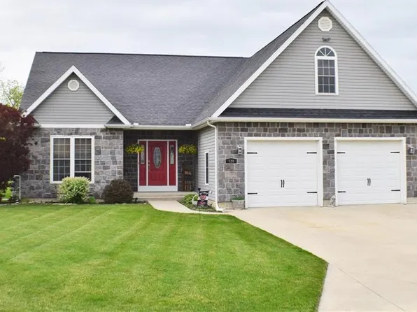 720 Westfield Dr, Gibsonburg, OH 43431
