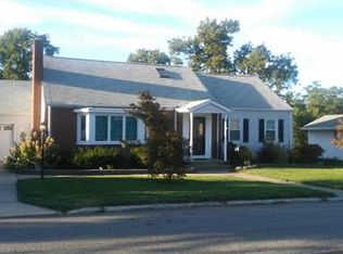 9 Icker Ave, South River, NJ 08882