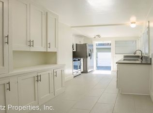 6544 De Longpre Ave, Los Angeles, CA 90028