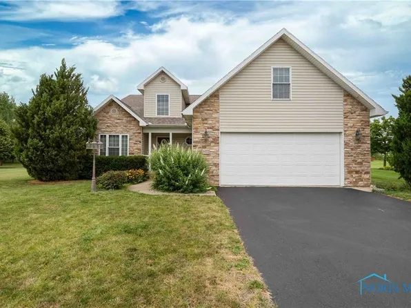 1422 Fox Hound Dr, Findlay, OH 45840