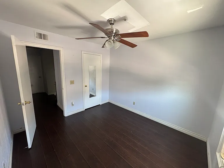 Windcrest Dr — Photo 4