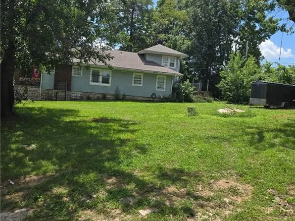 3122 Myrtle Ave, Kansas City, MO 64128