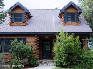 837 W Stuart St, Pinedale, WY 82941