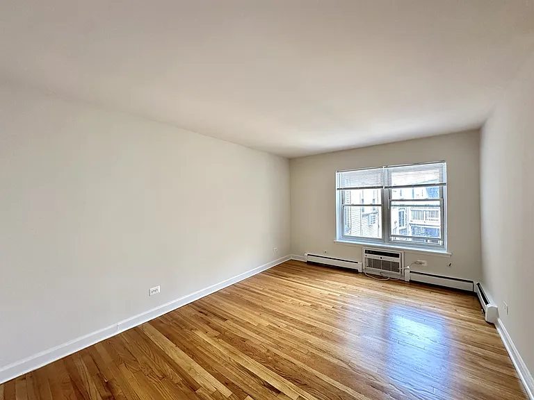 6830 N Sheridan Rd #264 — Photo 14