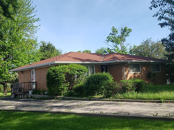 3rd image of 1S526 Nimitz Rd