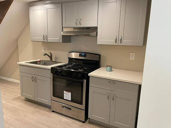 5th image of 1141 Pugsley Ave #B