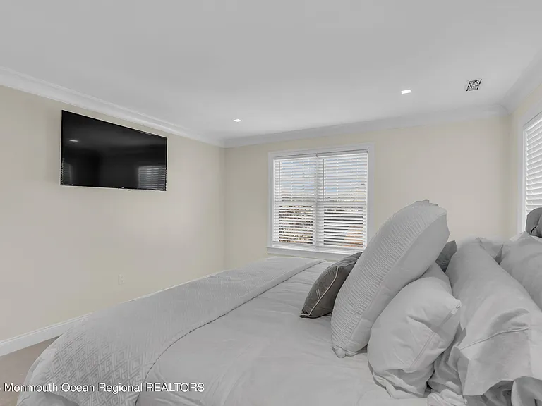 502 Brighton Ave — Photo 40