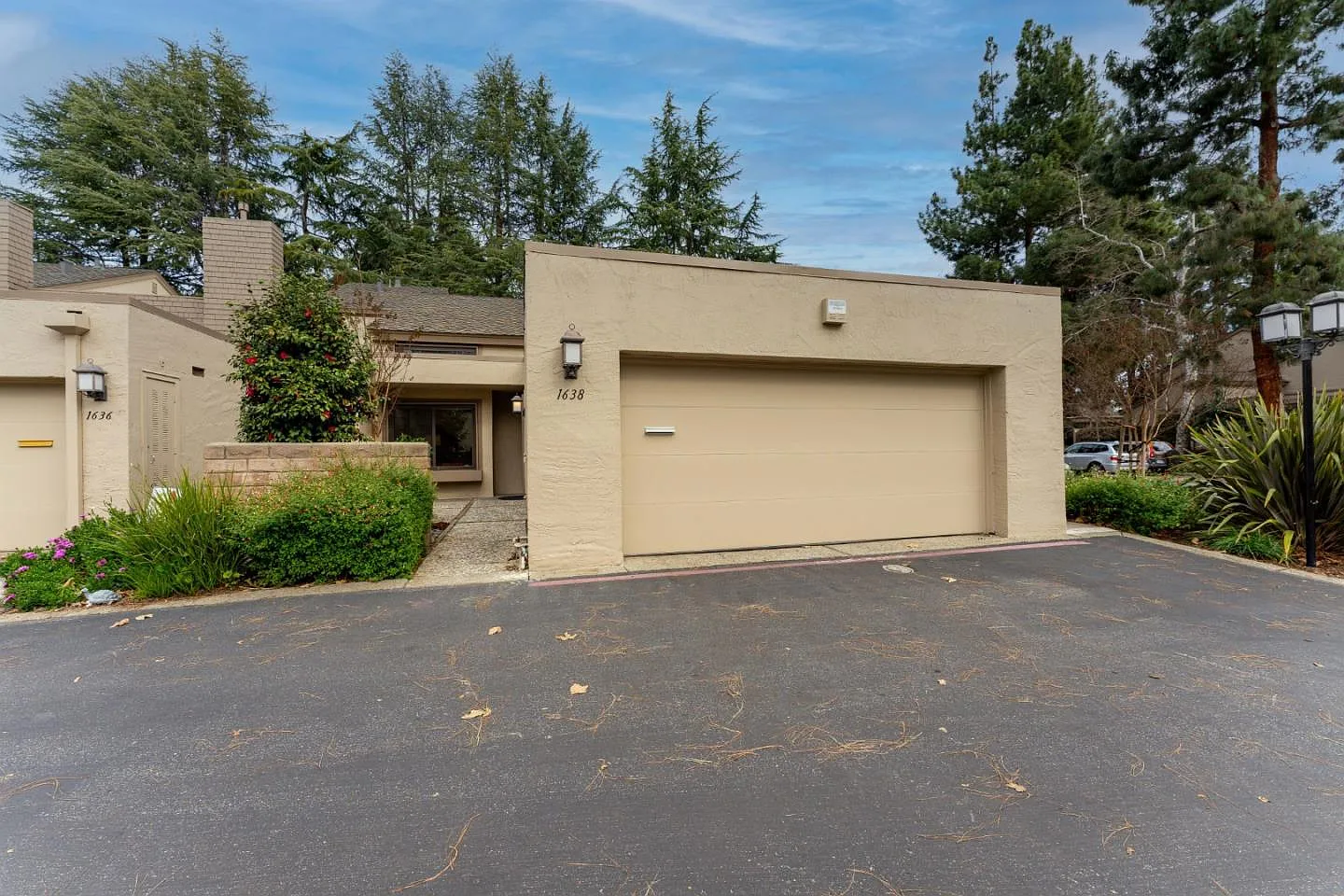 1638 Fruitwood Ct photo 1