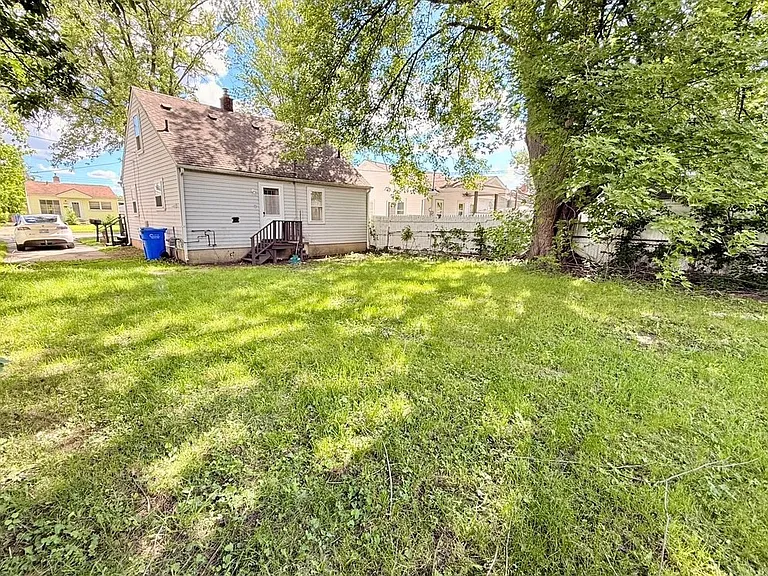 6847 Continental Ave — Photo 3