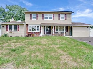 2 Shaw Ct, Jackson, NJ 08527