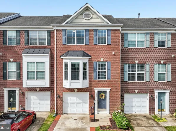 229 Hawks View Sq SE, Leesburg, VA 20175