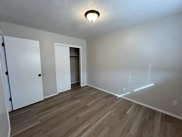 940 Chelwood Park Blvd NE — Photo 7