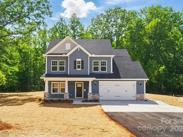 910 Westminster Rd, Statesville, NC 28677