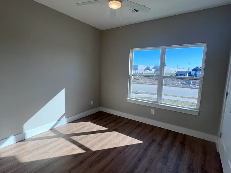 505 Southern Dr — Photo 11
