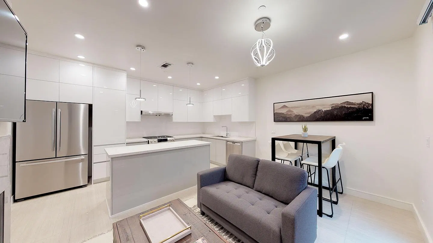 Private Bedroom in Modern Santa Clara Townhome Minutes From Apple — Photo 1