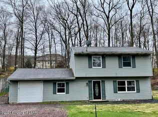 74 Yorktown Rd, Mountain Top, PA 18707