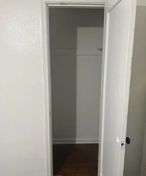1324 S Yale Ave — Photo 4