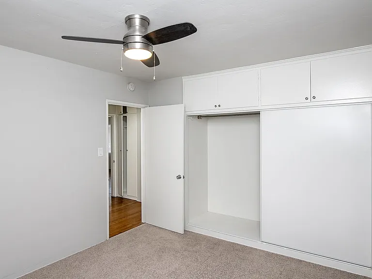 320 N Howard St — Photo 14