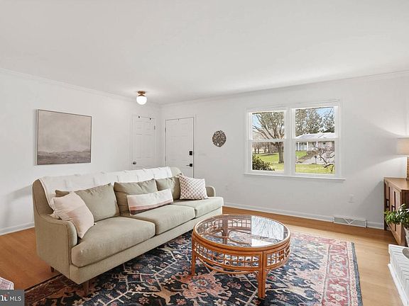 4th image of 9304 Knoll Stone Ct
