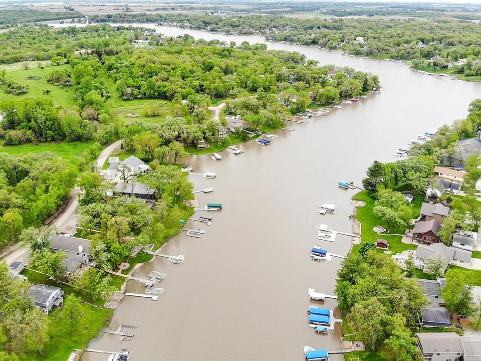 2nd image of 142 Center Point Dr