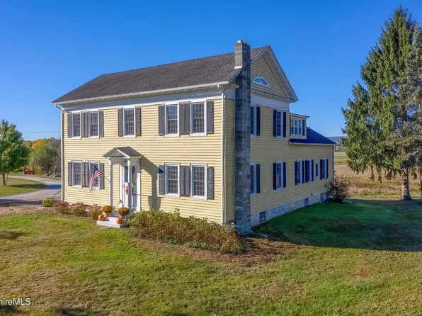 64 Hewins St, Sheffield, MA 01257