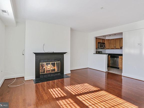 3rd image of 3800 Porter St NW APT 304
