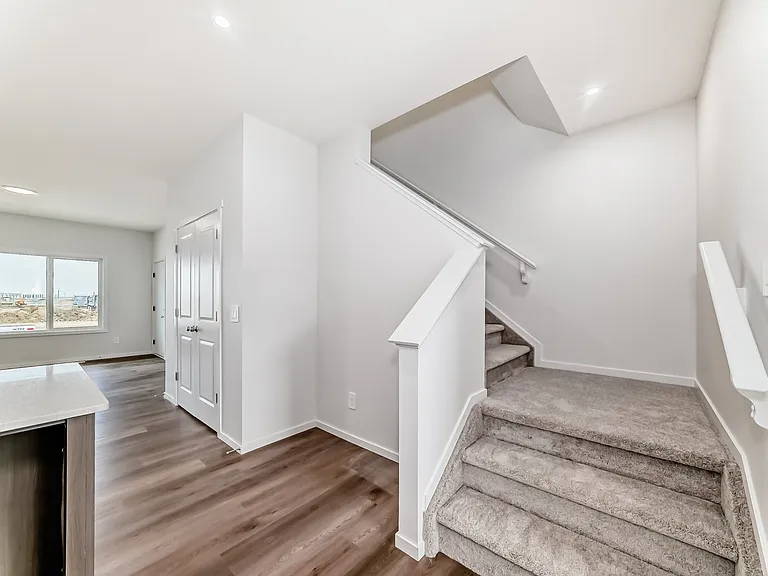 144 Chappelle Dr SW — Photo 32
