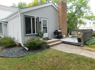 4852 Grenwich Trl N, Oakdale, MN 55128