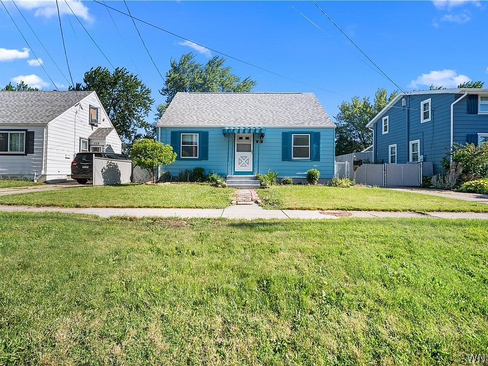 1st image of 234 Chapel Ave