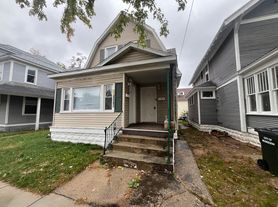 1115 Sanford St