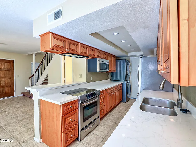 4809 E Euclid Ave #2 — Photo 6