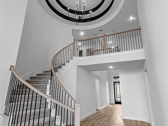 2nd image of 615 Roland Ln