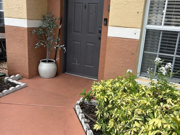 10306 Fox Trail Rd S, West Palm Beach, FL